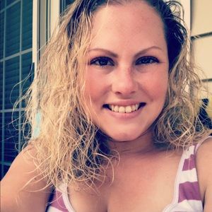 Meet your Posher, Hayley